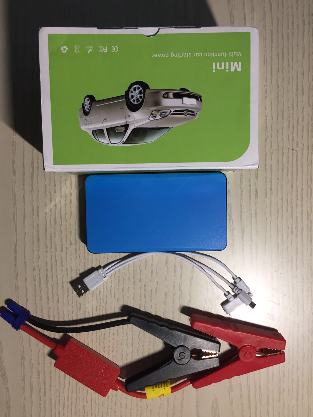 12V Universal Car Emergency Jump Starter & Power Bank
